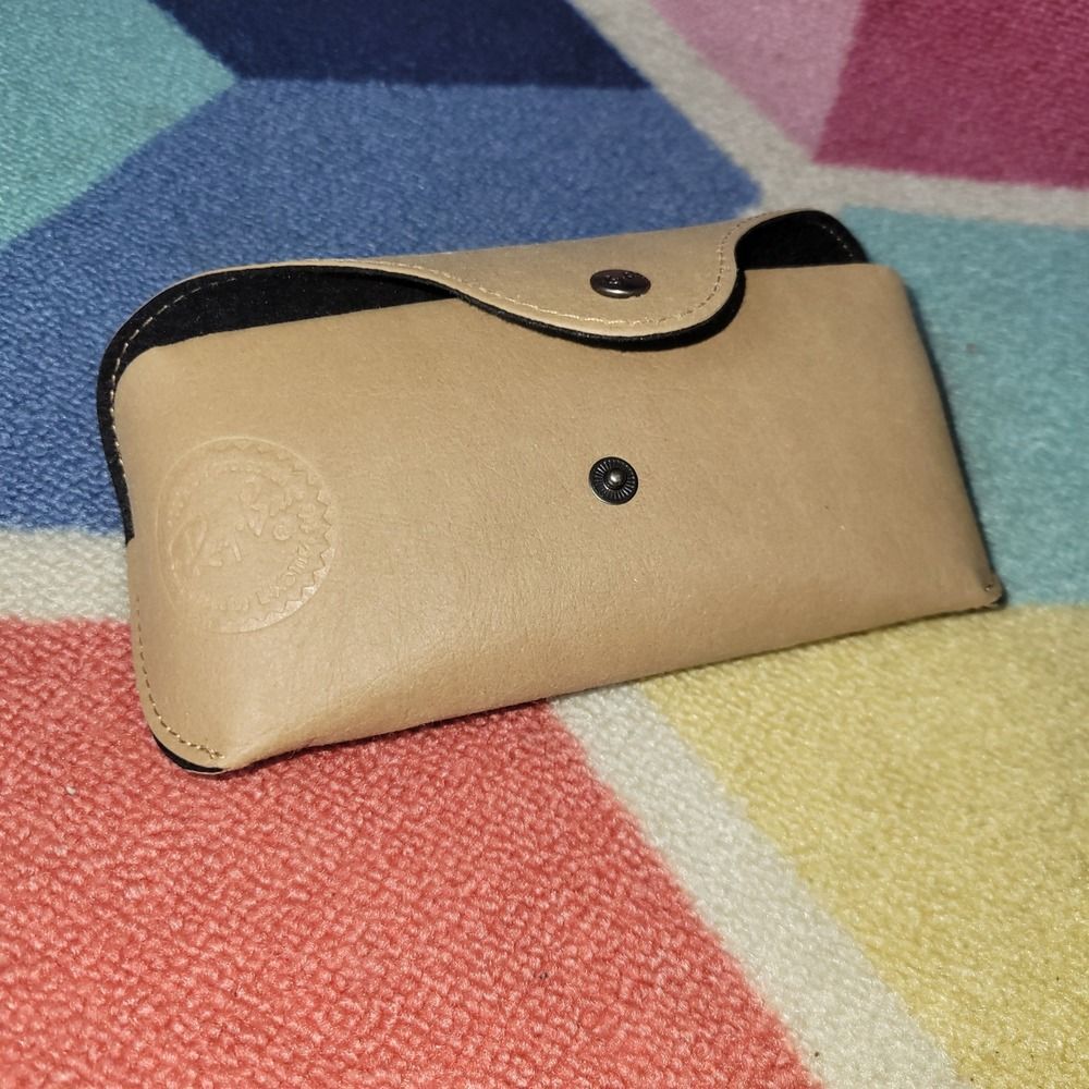 Ray-Ban Tan Faux Leather Sunglasses Case Snap Closure Soft Lining‎ Accessory